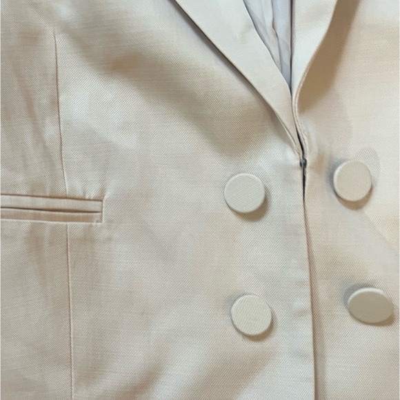 Paige Argentina Blazer in Ecru, Size 8. Double breasted, Cropped Cream Blazer. - Picture 6 of 6
